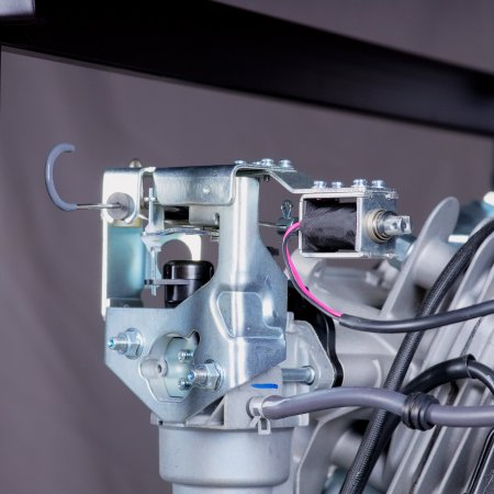 Бензиновый генератор с электростартером и коннектором автоматики FUBAG BS 7500 A ES в Екатеринбурге фото